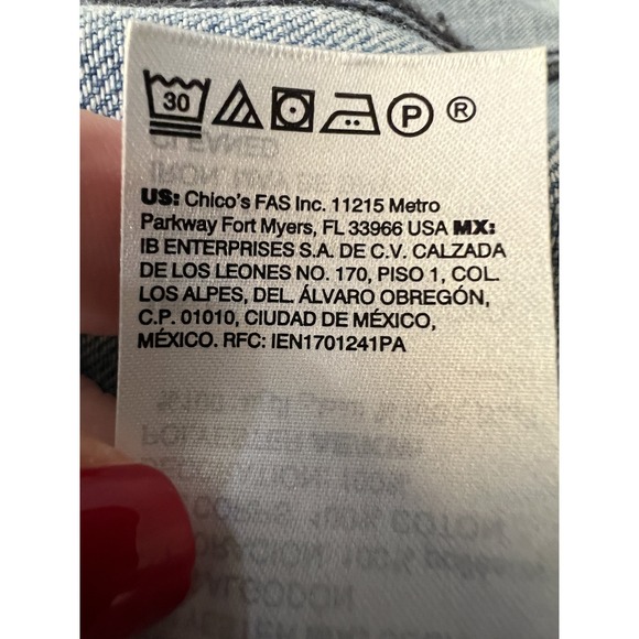 Chicos Denim Jacket Size 2P Embroidered Boho Bohemian Collarless Coastal - Picture 13 of 14